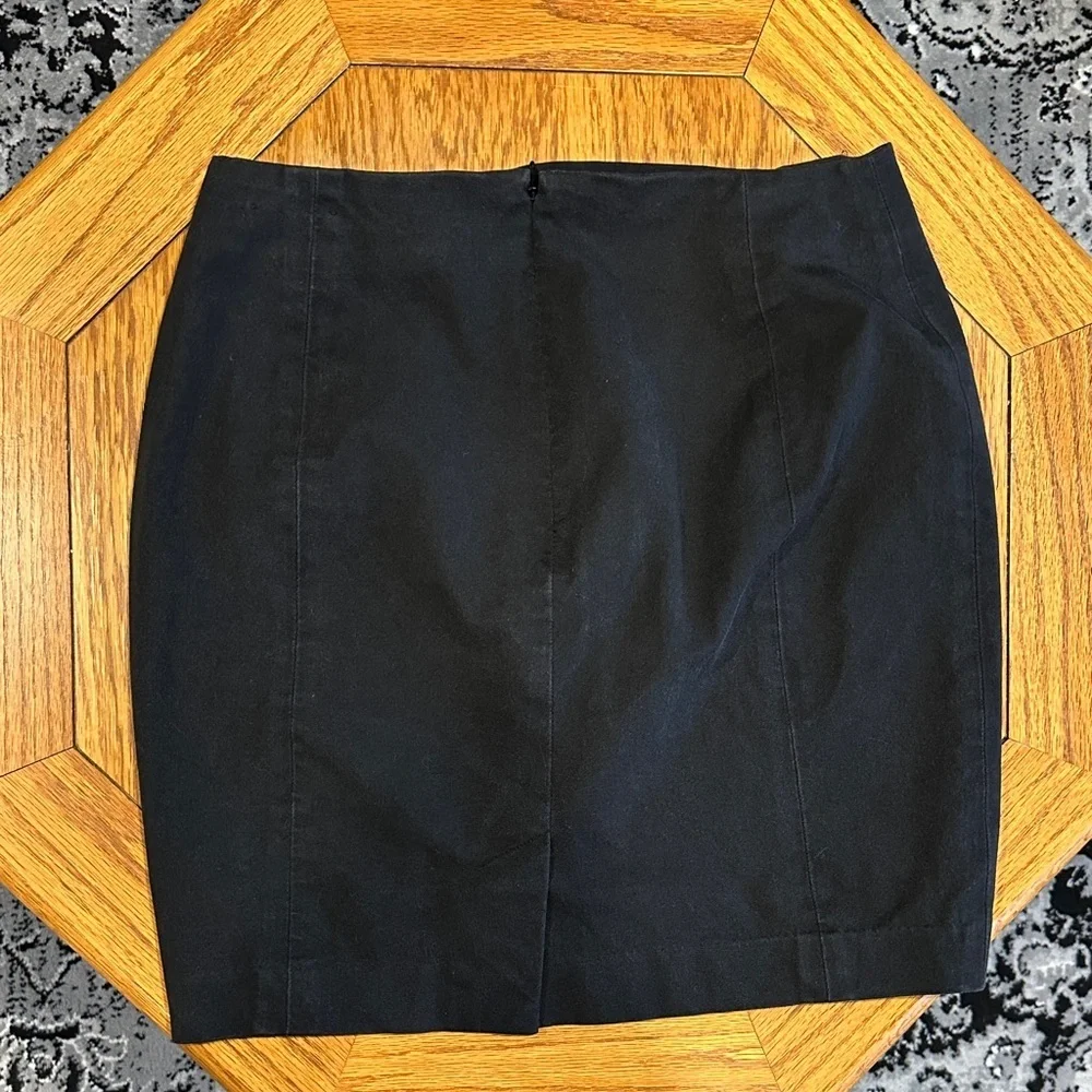 *BANANA REPUBLIC* Petite Black Pencil Skirt Size 6P